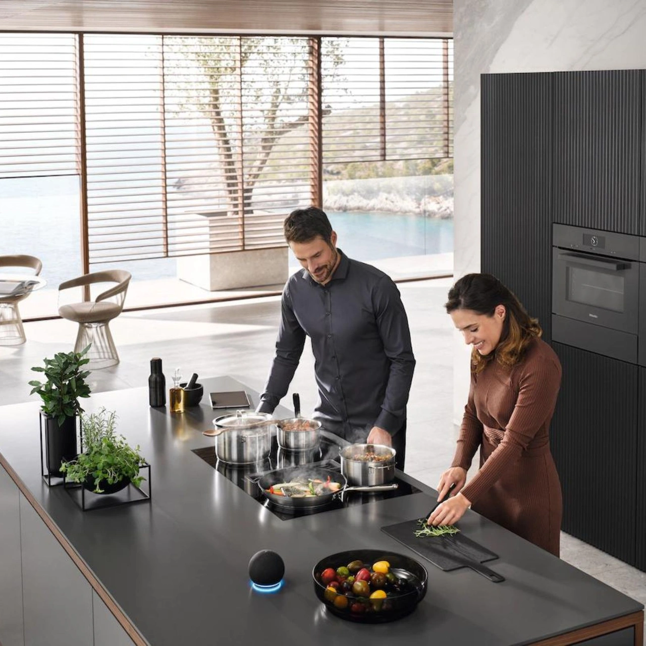 Miele Induktionshäll med fläkt KMDA 7272 FL-U