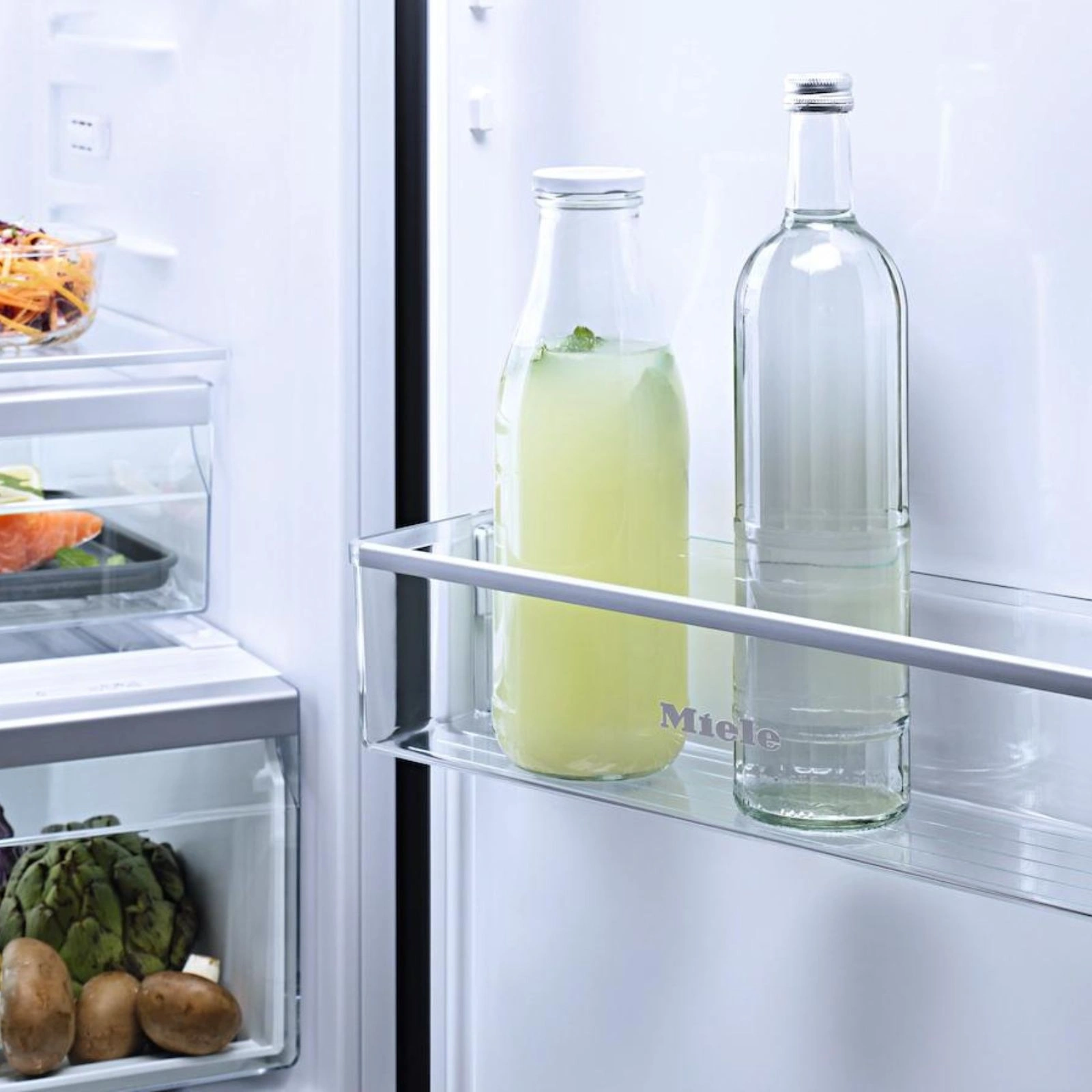 Miele Integrerat kyl/frysskåp KDN 7714 E