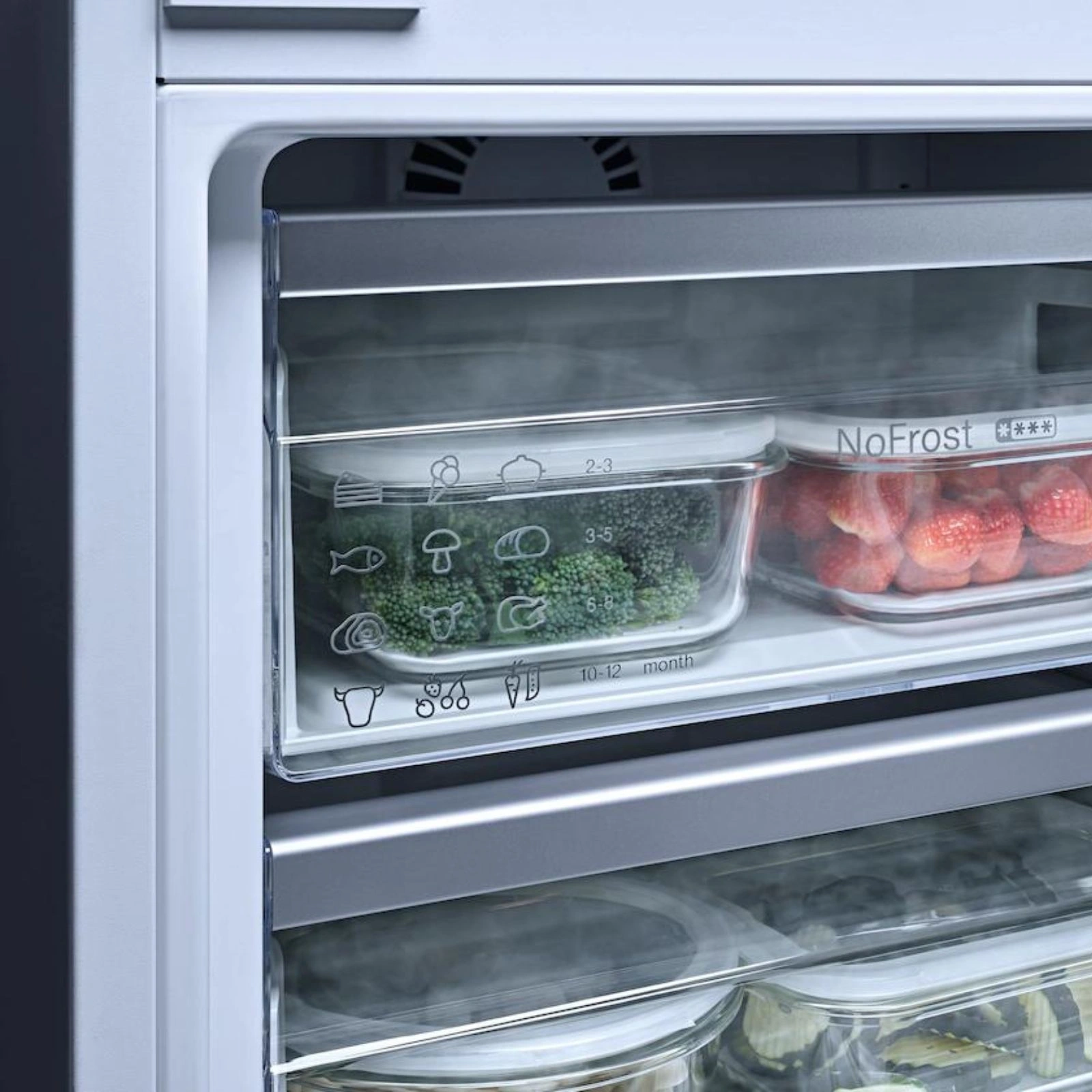 Miele Integrerat kyl/frysskåp KDN 7724 E