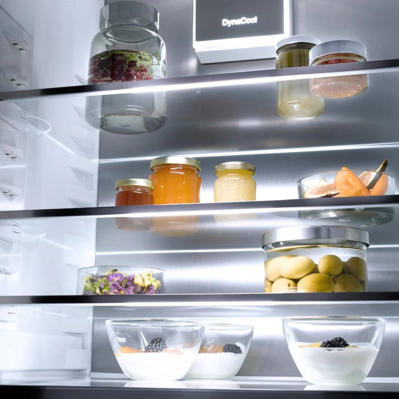 Miele Integrerat kyl/frysskåp KFN 7785 C