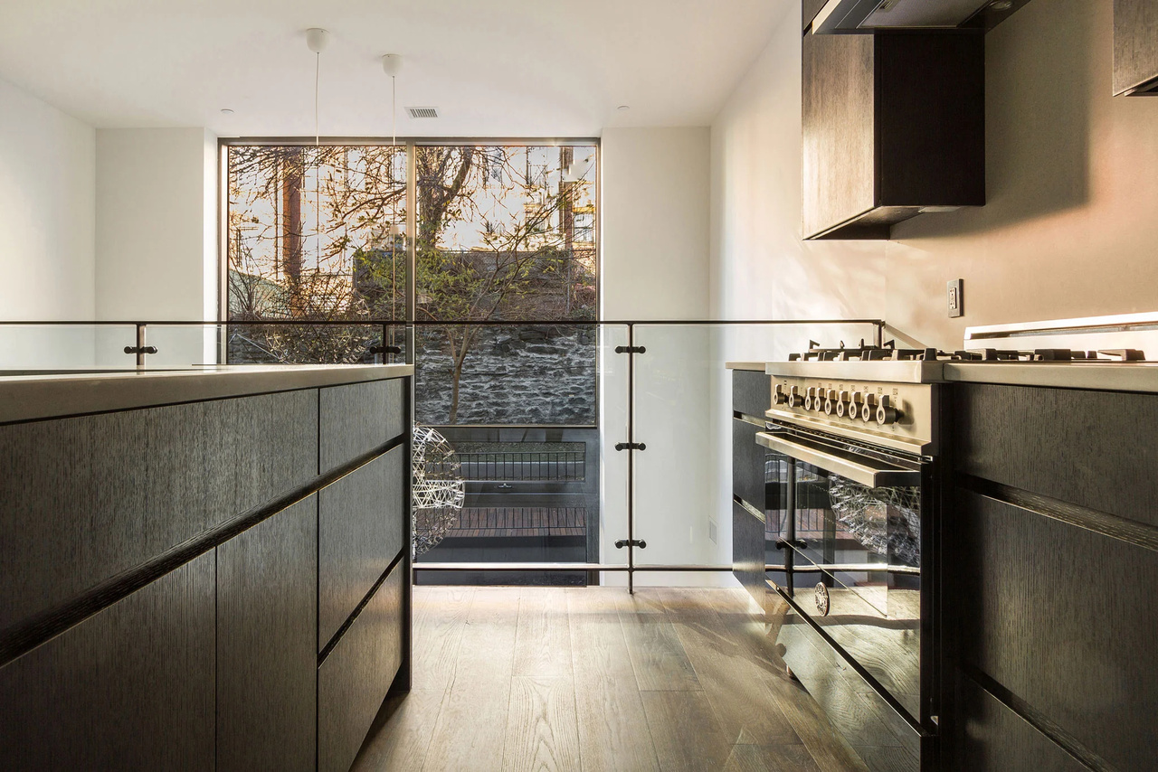 Bertazzoni Professional Gasspis 120cm med dubbelugn, svart